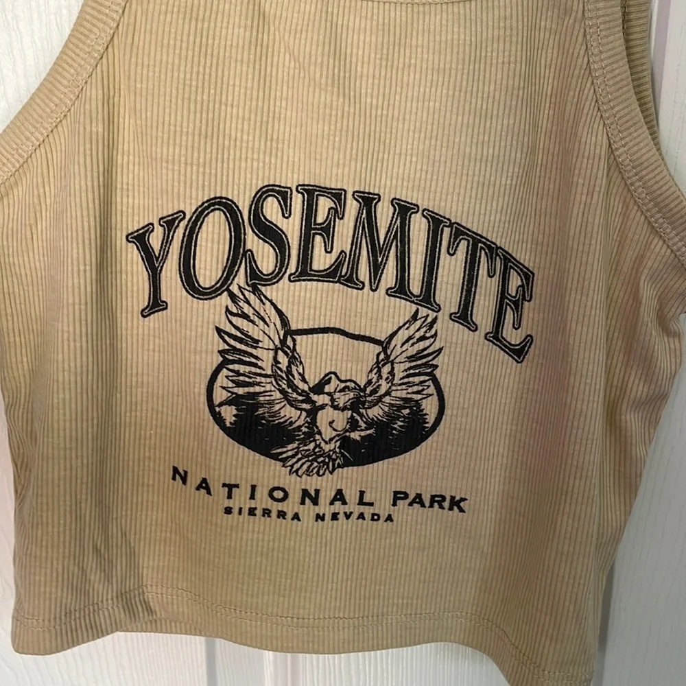 New without tag princess Polly beige Yosemite tank top - Picture 5 of 7